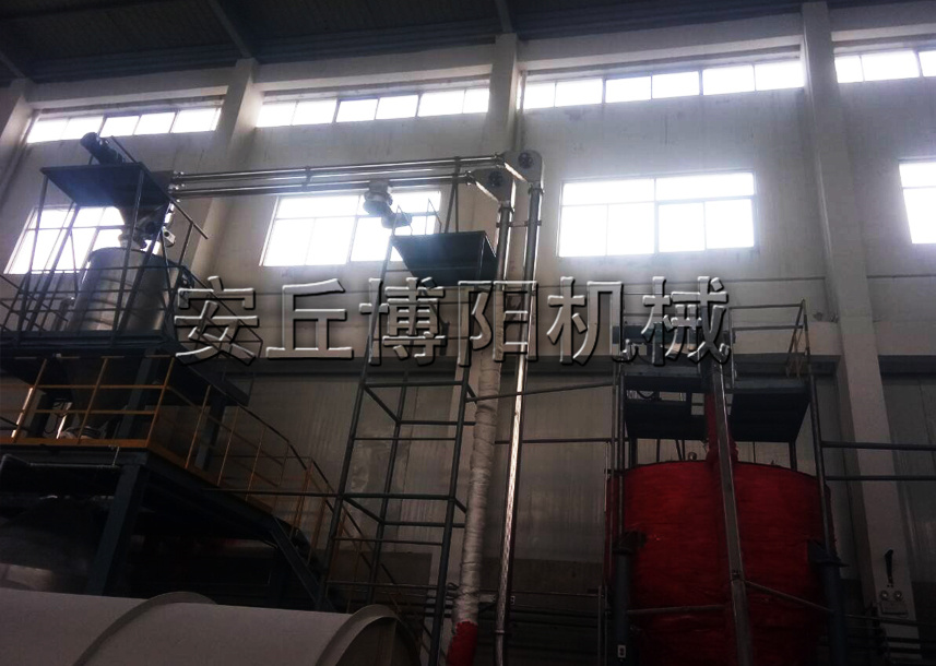 萘粉管鏈?zhǔn)教嵘龣C(jī)在使用時有哪些注意事項(xiàng)呢？