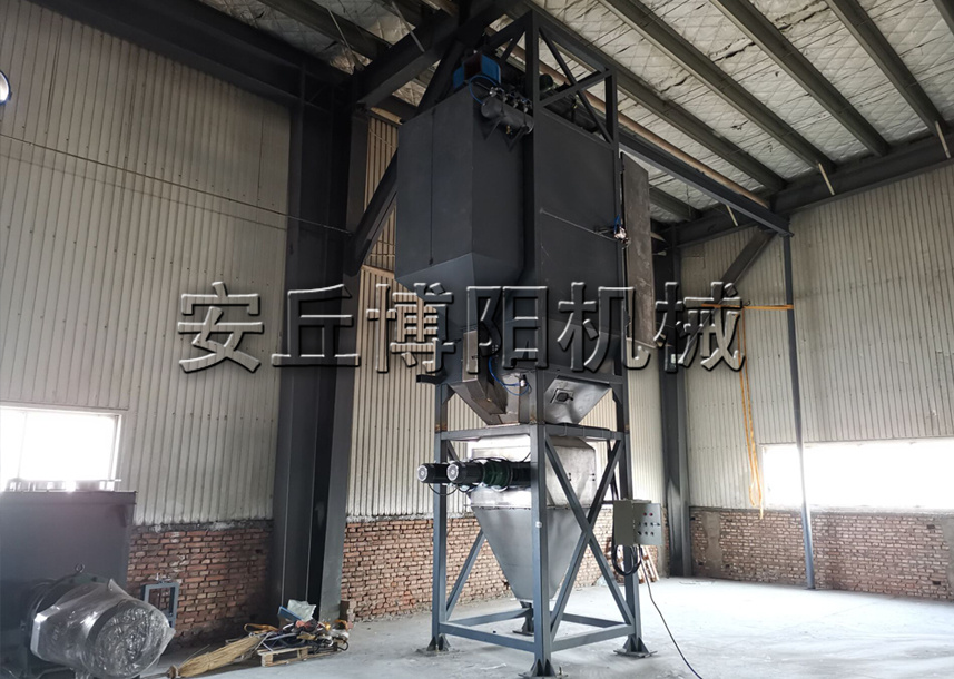 污泥顆粒噸袋拆包機(jī)的產(chǎn)品特點(diǎn)是什么？