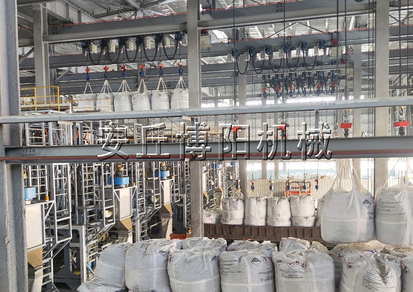 顆粒全自動噸袋拆包機為什么備受粉料企業(yè)的喜愛？